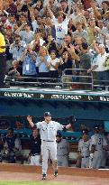 (1)Marlins beat Yankees in Game 4 of World Series