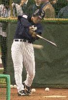 (2)Matsui in Tokyo for major league season opener