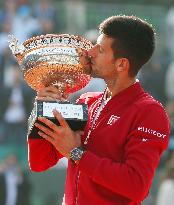 Djokovic wins all 4 Grand Slam titles in row