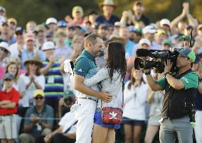 Garcia wins Masters title