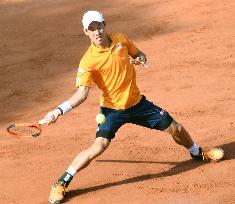 Nishikori advances to quarterfinal