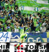 Football: Urawa Reds v Shonan Bellmare