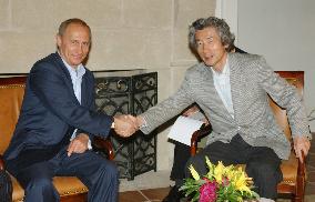 Putin to visit Japan in early 2005