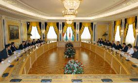 Koizumi meets with Nazabayev