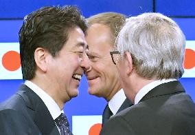 Japan, EU seal free trade deal to promote open economy