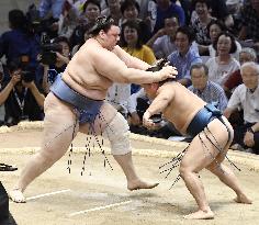 Scenes of sumo
