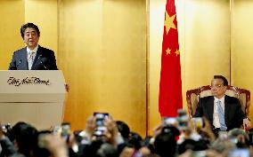 Japan PM Abe, China Premier Li