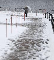 Heavy snow in Japan