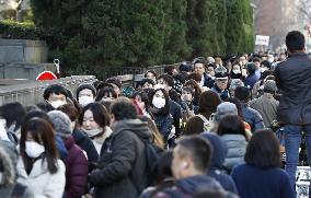 People line up for Ghosn hearing at Tokyo court