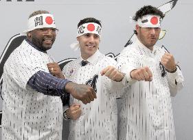 Baseball: New Lotte Marines players