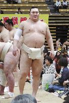Sumo: grand champion Hakuho