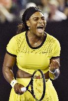 Williams beats Radwanska in Australian Open semifinal