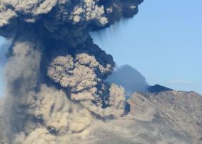Japan's Sakurajima volcano erupts again