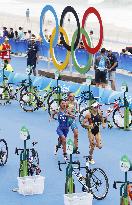 Olympics: Triathletes in action