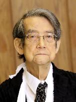 Conservative English scholar Shoichi Watanabe dies at 86