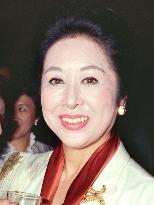 Actress Yumeji Tsukioka dies at 95