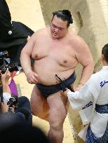 New Year Grand Sumo Tournament 5th day