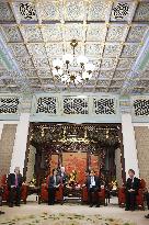 Chinese Premier Li, U.S. Transport Secretary Chao