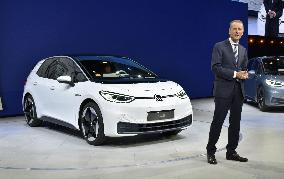 Volkswagen unveils new electric car