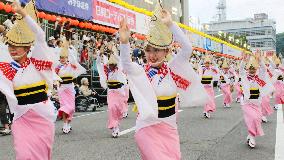 Awa Odori dance festival begins in Tokushima
