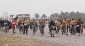 Saddam supporters demonstrate in Tikrit