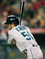 Ichiro goes 3-for-5 to help team beat Angels