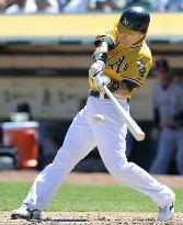 A's Matsui reaches 2,500 hits