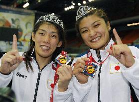 Yoshida wins 55-kg world title, Icho 63-kg