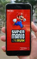 Nintendo's Super Mario Run smartphone game makes global debut