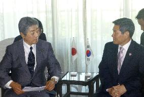 Japan-S. Korea defense chief talks