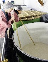 Sake making in western Japan