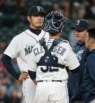 Baseball: Iwakuma takes 3rd loss