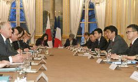 Japan, France confirm nuclear and security cooperation