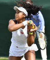 Tennis: Japan's Osaka moves into Wimbledon 2nd round