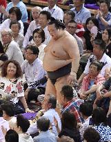 Sumo: Injured yokozuna Kisenosato withdraws from Nagoya tourney