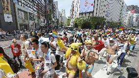 Parade in Tokyo seeks understanding of sexual minorities