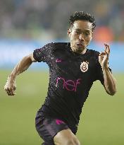 Football: Galatasaray's Yuto Nagatomo