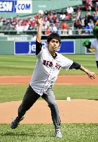 Boston Marathon winner Kawauchi throws ceremonial pitch before Red Sox game