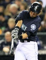 Mariners' Ichiro 1-for-5 against Padres