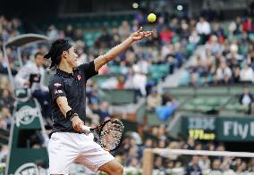 Nishikori defeated in French Open 4th round