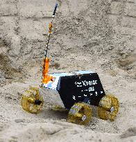 Japanese team tests Moon rover at Tottori Sand Dunes