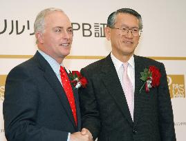 Mitsubishi UFJ, Merrill Lynch starts private banking unit
