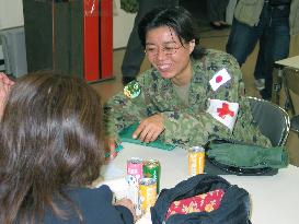 (2)230 GSDF troops return to Japan from Iraq