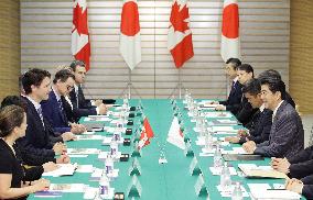 Canadian, Japanese prime ministers meet ahead of G-7 summit