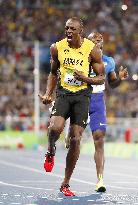 Olympics: Bolt wins 200m to complete sprint double