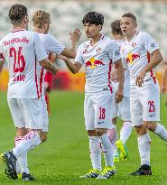 Salzburg's Minamino scores twice in 4-0 win against Admira