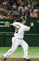 Baseball: Murata homers, drives in 4 as Giants beat Swallows