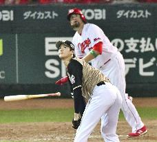 Matsuyama, Eldred homer as Carp take Game 1 of Japan Series