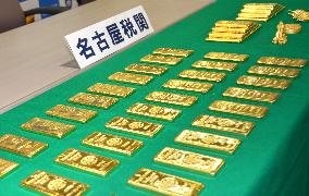 Gold smuggling