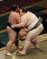 Sumo: Russian wrestler Orora